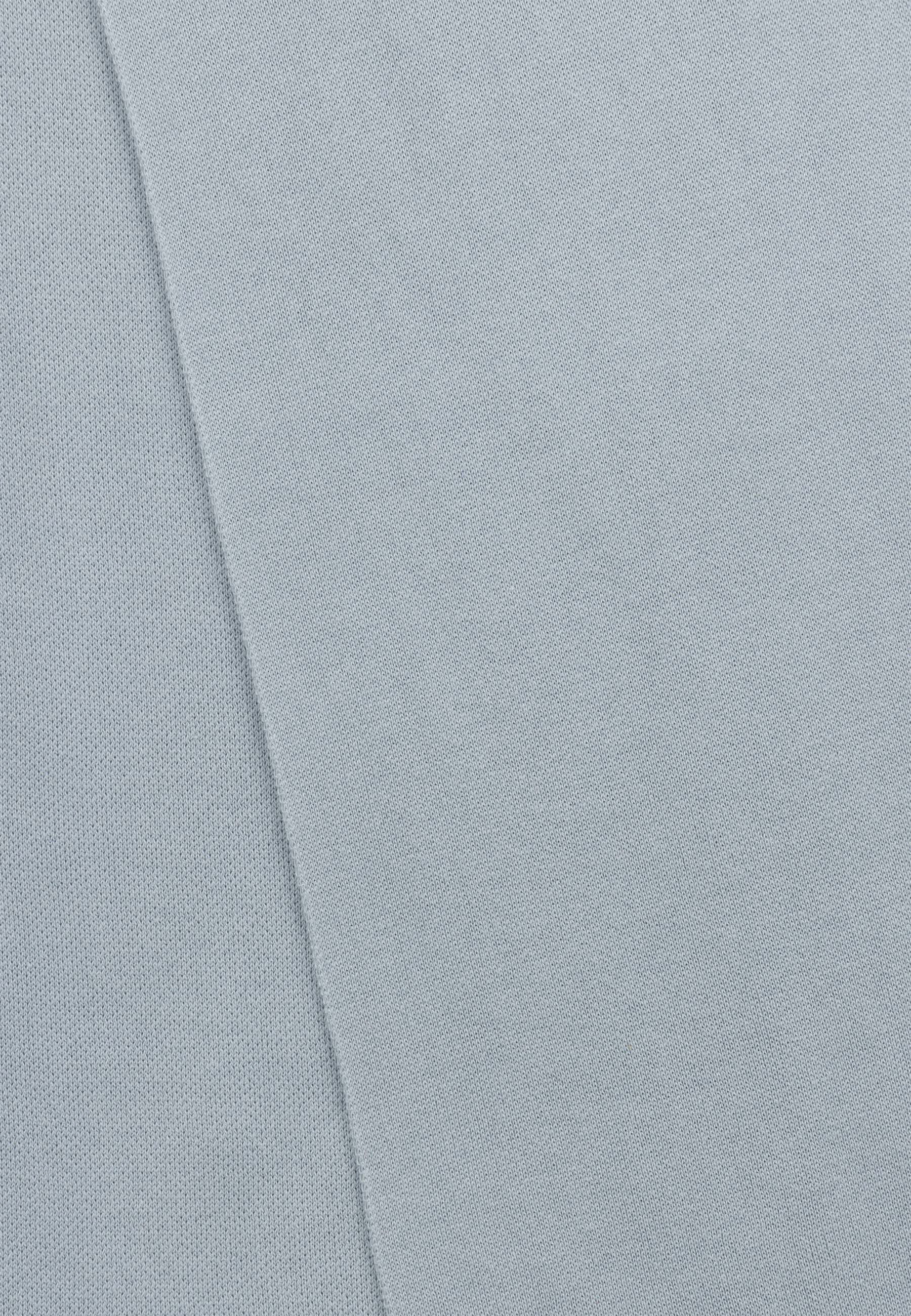 #Farbe_cloudy blue
