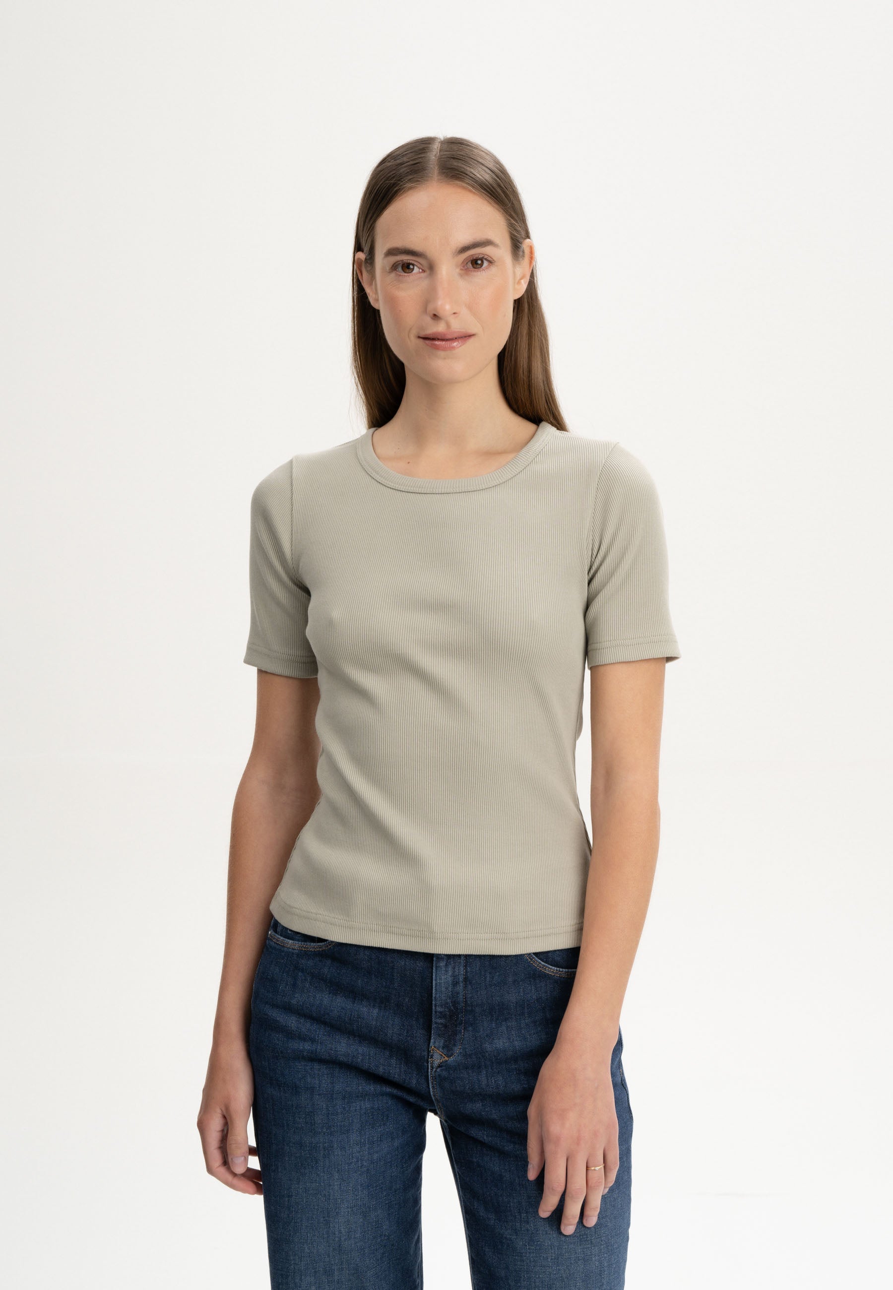 #Farbe_dusty green