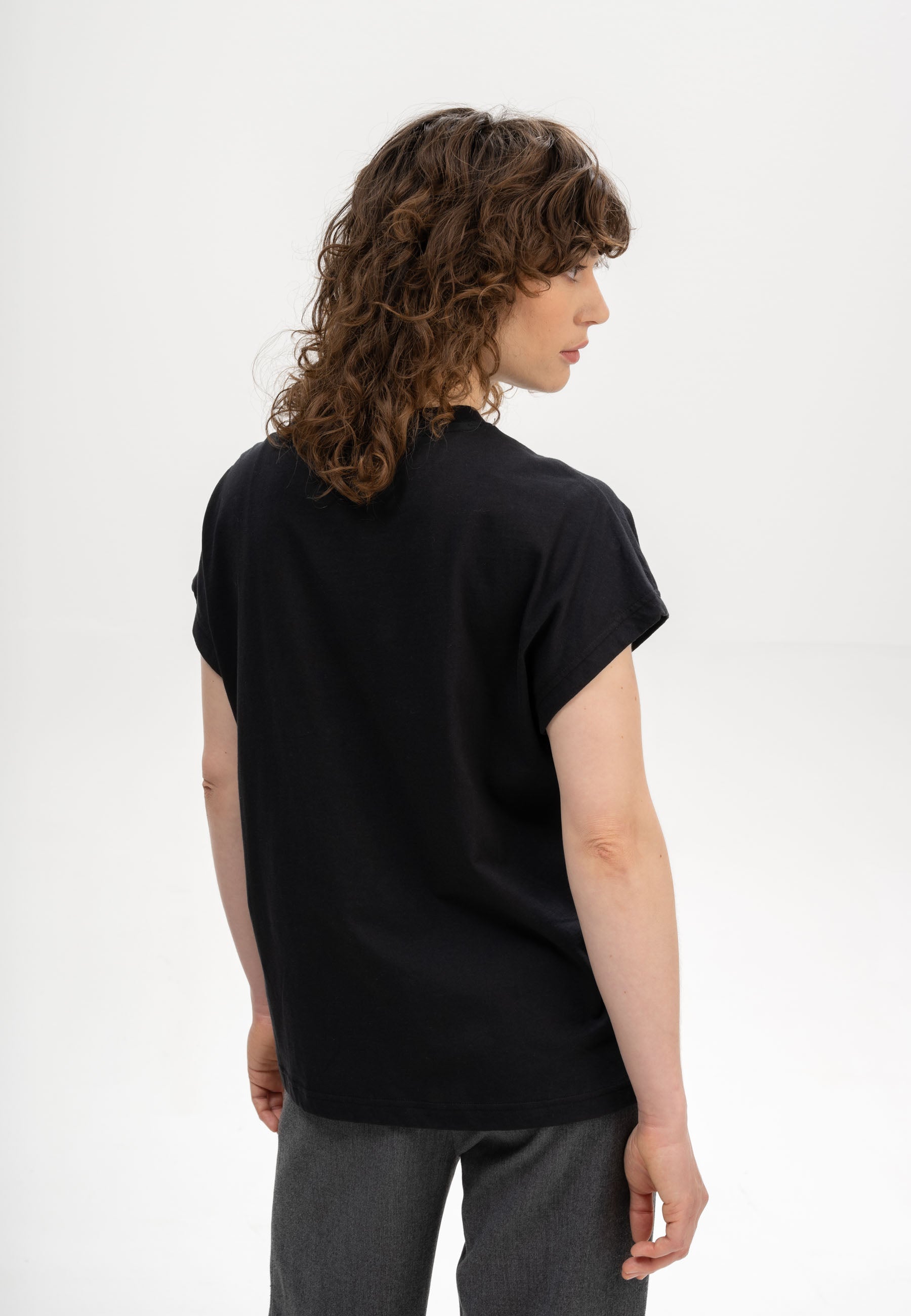 #Farbe_schwarz (black)