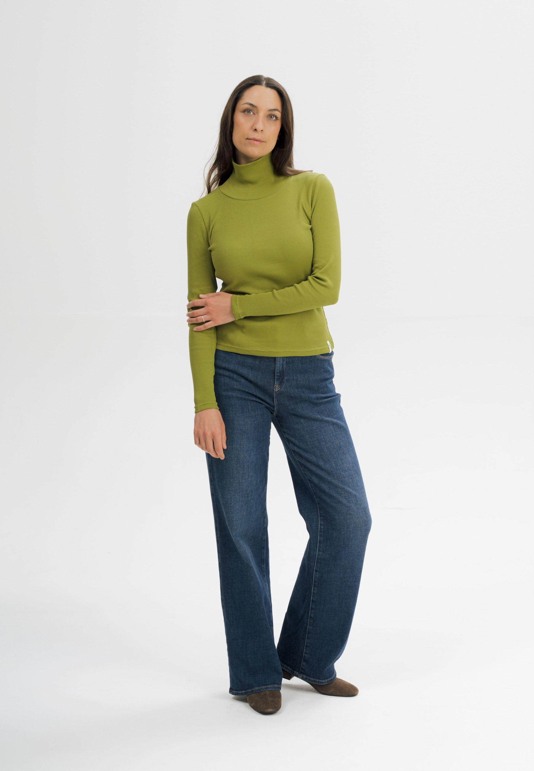 #Farbe_golden green