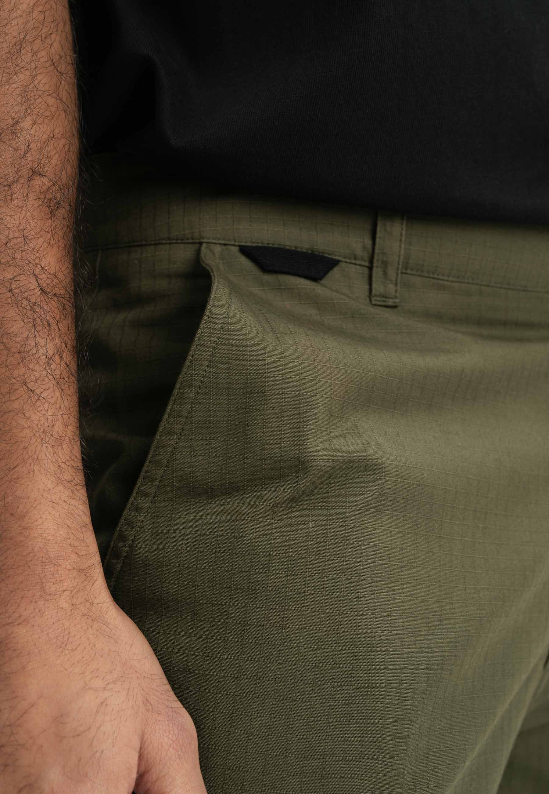 #Farbe_dark olive