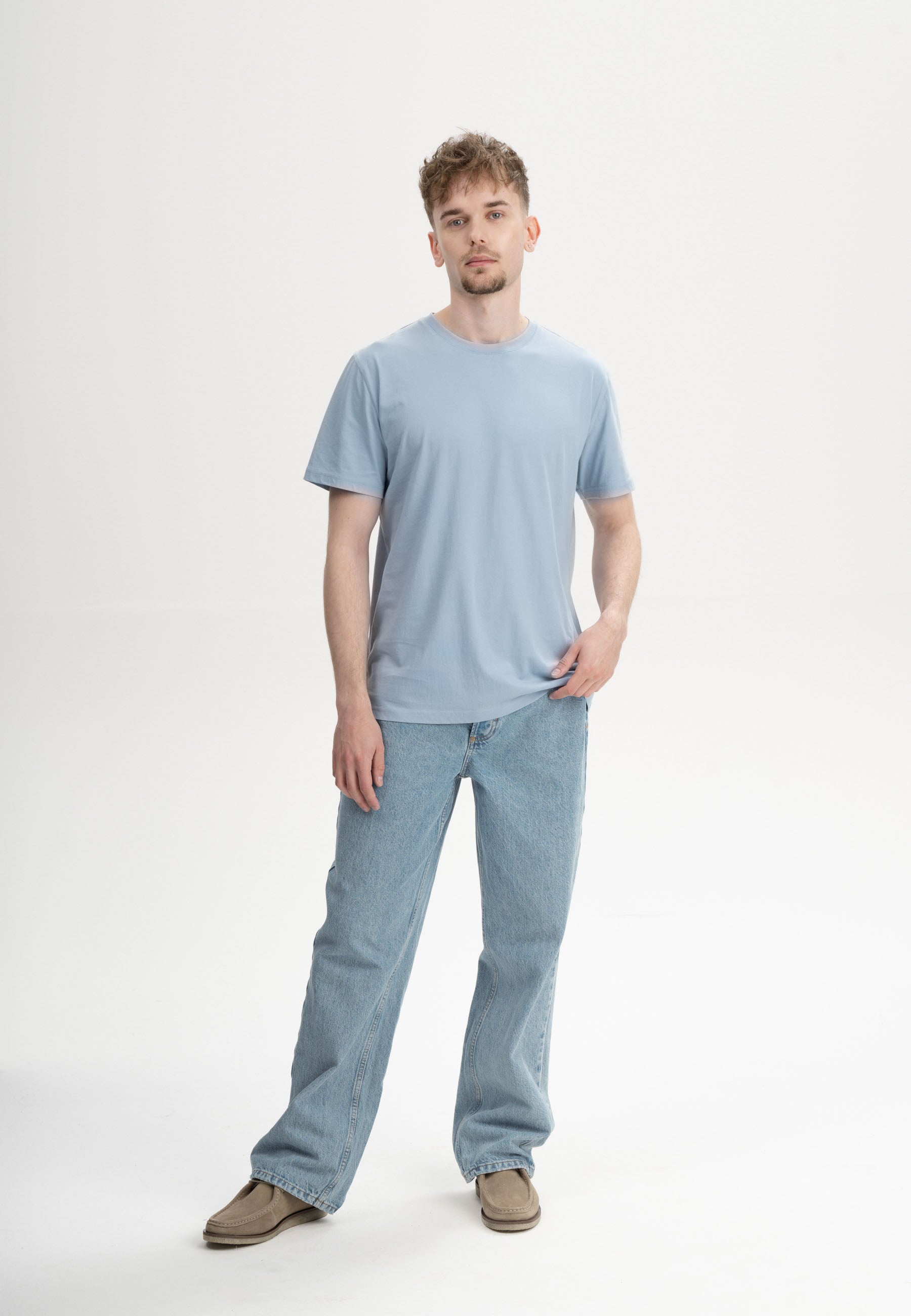 #Farbe_zartes blau