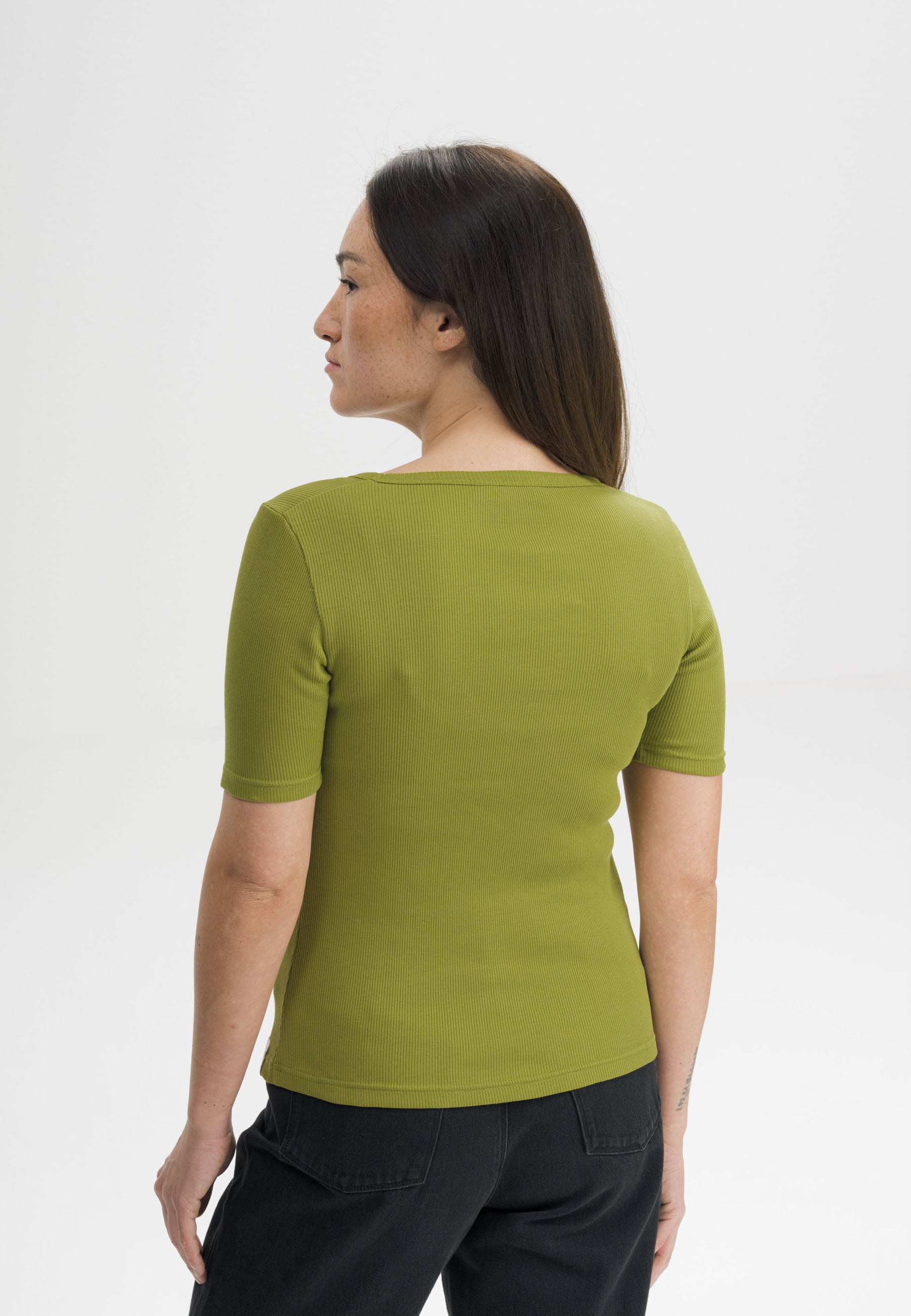 #Farbe_golden green