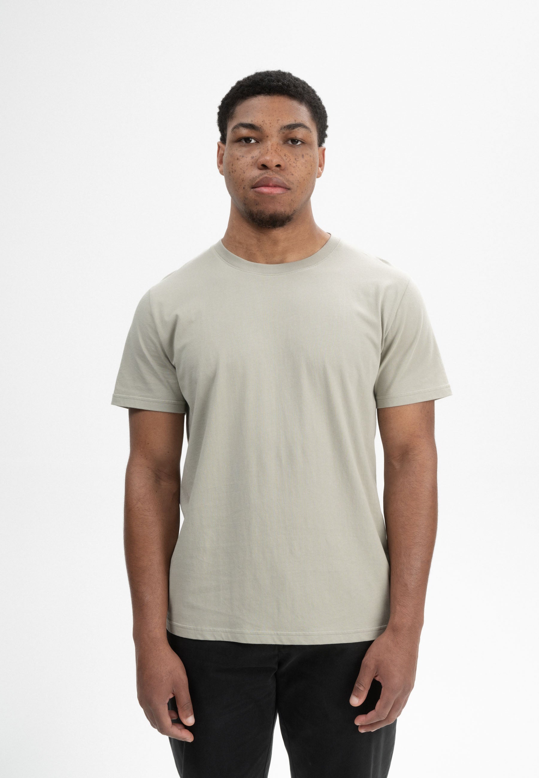 #Farbe_dusty green