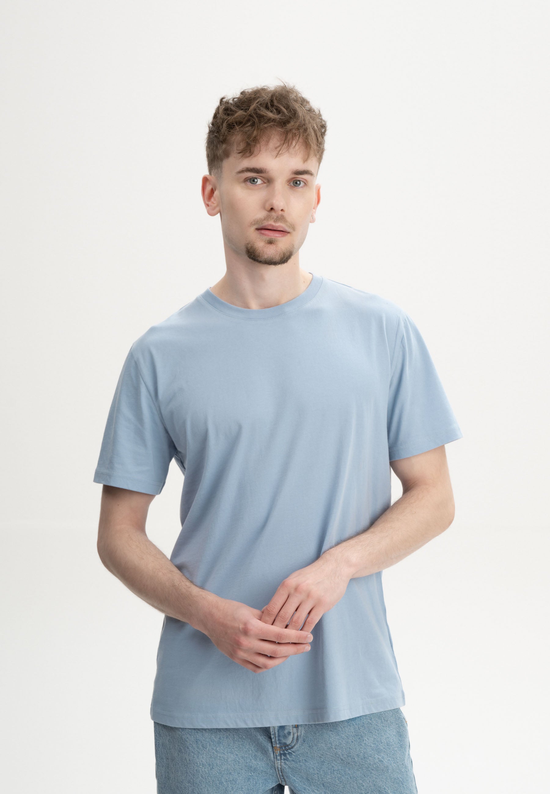 #Farbe_zartes blau